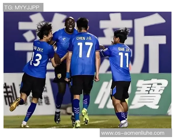 大连足球迎战石家庄球队期待精彩对决展现激情与实力的较量