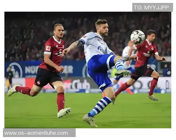 德乙激战汉堡对阵科隆直播盛况回顾与精彩瞬间分析 德乙激战汉堡对阵科隆直播盛况回顾与精彩瞬间分析